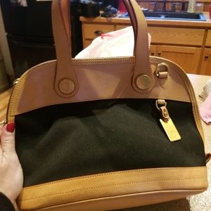 Dooney &Bourke